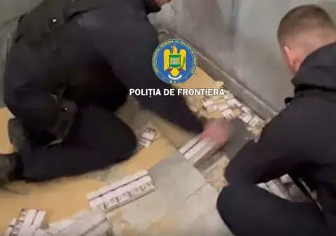 Cum a fost lovit un polițist de frontieră de cartușele de țigări ascunse în podeaua unui TIR oprit la vamă la Siret | VIDEO