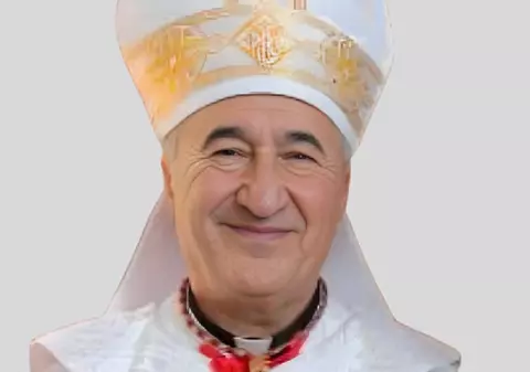 Episcopul Emanuel era clientul unui bordel notoriu și a fost arestat în timp ce încerca să fugă din SUA: „Delapidare de un milion de dolari pentru a-și finanța stilul extravagant”