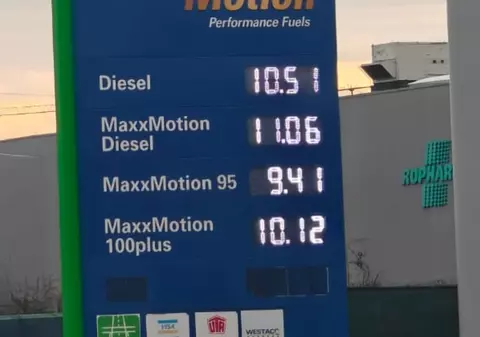 Prețul benzinei și motorinei luni, 30 martie 2026: Cât costă un litru de carburant în București, Cluj, Timișoara, Iași și Constanța
