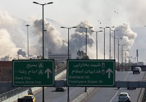 Lumea orwelliană: „războiul este pace”