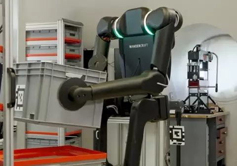 O armată de 350 de roboți Calvin-40 vor înlocui angajații oameni din fabricile Renault, inclusiv la Dacia România