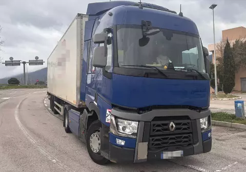 Un șofer de TIR a încălcat de 59 ori Codul Rutier și a rămas fără camion, pe o autostradă din Spania