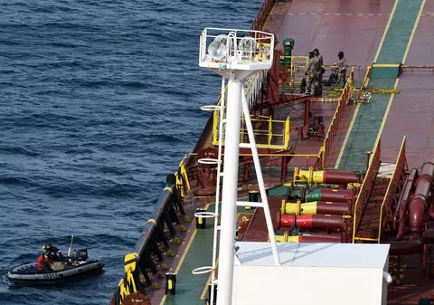 Flota-fantomă a Rusiei este păzită de mercenari Wagner și agenți GRU. Rolul lor la bord