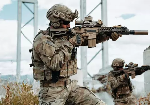 Giganții mondiali din industria apărării care se bat pentru dotarea Armatei Române. Contract în valoare de 440 de milioane de dolari 