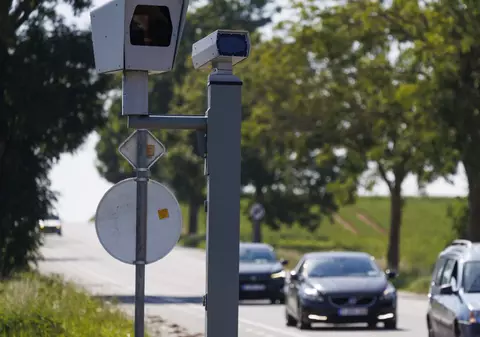 Tatăl a cinci copii și cu al șaselea pe drum a ales închisoarea în locul amenzii după ce a vandalizat un radar: „Era vopsea pe bază de apă”