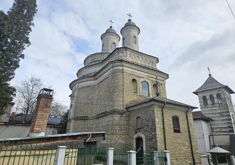 Biserica din Iași ridicată după o crimă între frați: „Haralambie a întins un pistol și-a tras”