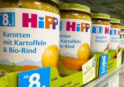 Otravă de șobolani găsită într-un borcan HiPP cu mâncare pentru bebeluși, într-un lanț de supermarketuri din Austria. Alte borcane suspecte erau marcate cu un cerc roșu pe fund