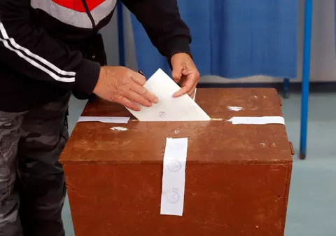 Cum ar vota românii dacă duminică ar fi alegeri. AUR continuă să fie pe primul loc, ce scoruri ar lua PSD, PNL și USR