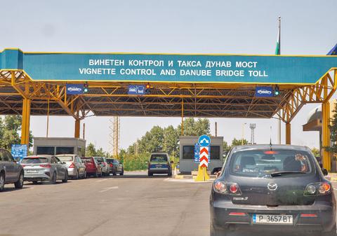 Vinietă de o zi pentru șoferii români care merg spre Grecia sau Turcia prin Bulgaria. Cât costă și de unde se cumpără