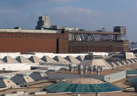 Cel mai mare zid de cărămidă din Europa are 40 de metri înălțime și e folosit în același scop de 100 de ani