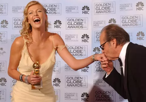 Un actor celebru a descoperit la 37 de ani că „sora” era, de fapt, mama lui. A trăit zeci de ani fără să știe adevărul despre propria familie