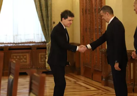 LIVE TEXT Nicușor Dan discută astăzi cu PSD, PNL, UDMR și USR, înainte ca Sorin Grindeanu să retragă miniștrii PSD din Guvernul Bolojan