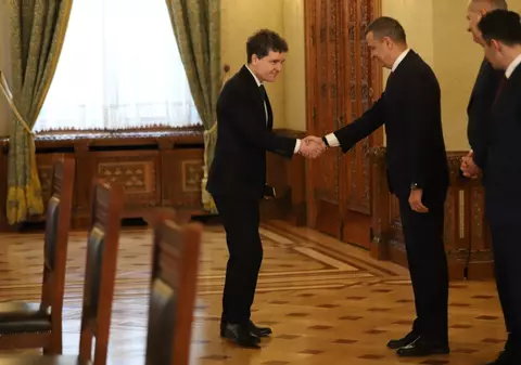 LIVE TEXT Nicușor Dan discută astăzi cu PSD, PNL, UDMR și USR, înainte ca Sorin Grindeanu să retragă miniștrii PSD din Guvernul Bolojan