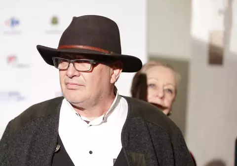 Casa lui Mircea Dinescu a fost incendiată. Prima reacție a scriitorului. „Întâi mi-au dat foc la vie, acum câteva luni”