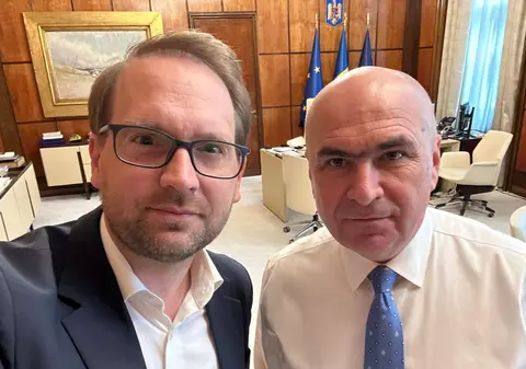 Dominic Fritz a postat o poză cu Ilie Bolojan făcută în biroul premierului și a anunțat ce face USR dacă PSD răstoarnă Guvernul alături de AUR