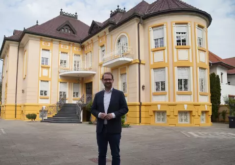 Dominic Fritz a intrat cu jandarmii în palatul Loga 52 din Timișoara: Primăria a recuperat clădirea de la clanul Momiță și o va transforma în grădiniță