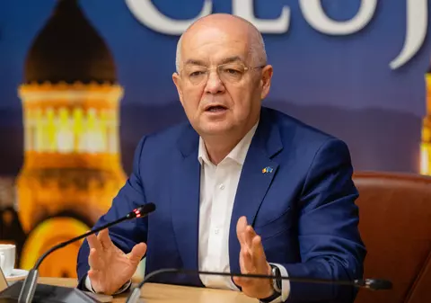 Cum i-a fentat Emil Boc pe locuitorii din Cluj-Napoca: a desființat 219 posturi goale, dar a înființat 64 de funcții noi, inclusiv una de șef