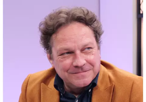 VIDEO EXCLUSIV A fost ministru al Culturii în anul Centenar, dar nu mai vrea să audă de politică. George Ivașcu: „A fost un privilegiu”