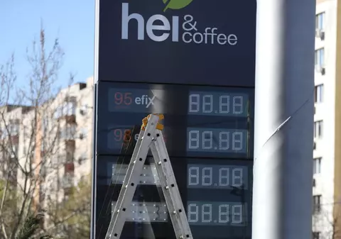 Prețul benzinei a crescut, dar motorina s-a ieftinit cu aproape 40 de bani, marți, 7 aprilie 2026. Cât costă un litru de carburant în București, Cluj-Napoca, Timișoara, Iași și Constanța