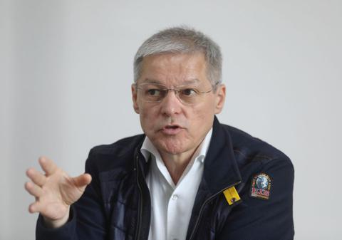 Dacian Cioloş a fost numit în funcţia de consilier prezidenţial. Nicuşor Dan a semnat decretul