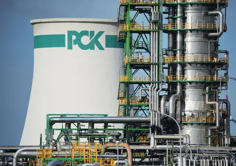 Cea mai mare companie petrolieră din Rusia raportează o prăbușire de 70% a profiturilor nete