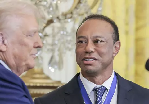 Tiger Woods l-a sunat pe Donald Trump după ce s-a răsturnat cu mașina în SUA. Cum a vrut să-i impresioneze pe polițiști înainte să fie arestat