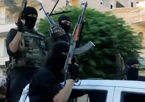 Cel puțin 29 de tineri, uciși într-un masacru pe un teren de fotbal, în Nigeria. Atacatorii au tras la întâmplare și au incendiat case și biserici