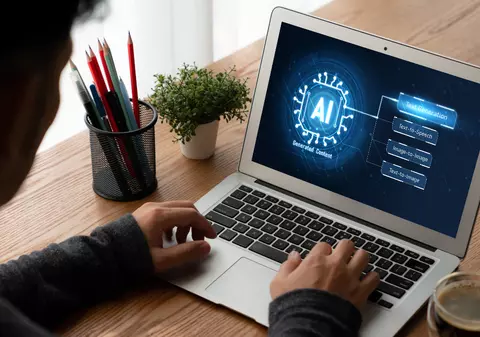 Cum folosesc escrocii inteligența artificială ca să creeze locuri de muncă false: la ce să fii atent