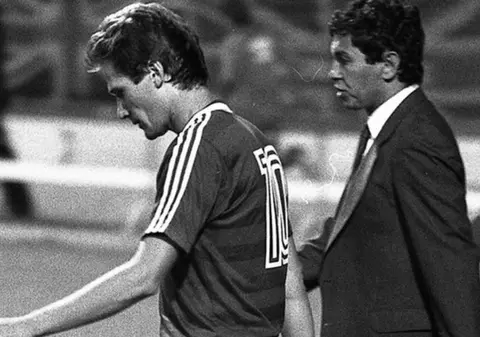 Mesajul pe care l-a primit Mircea Lucescu de la Ladislau Boloni la ultima convorbire cu acesta: „Să lase dracului fotbalul”