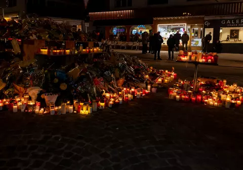 Mai mulți răniţi în incendiul din Crans Montana au primit facturi de până la 66.000 de euro pentru cheltuieli de spitalizare