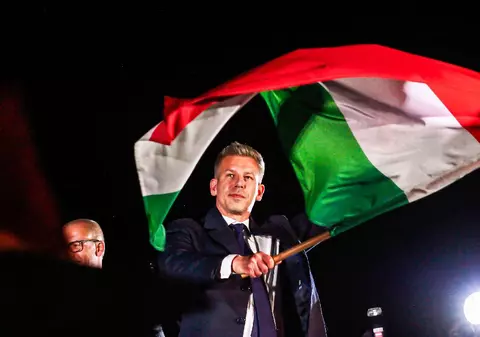 Scriitorul Péter Demény: „Pentru maghiarii din Transilvania, Peter Magyar e un nimeni care l-a bătut pe mântuitorul lor, Viktor Orban”