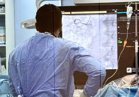 Un medic din Constanța a „redat pulsul unei inimi obosite” unei paciente de 93 de ani, în ziua de Paște