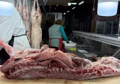 Cât costă un kilogram de miel în piețele din Constanța înainte de Paște, în 2026: „Nejustificat de scump”