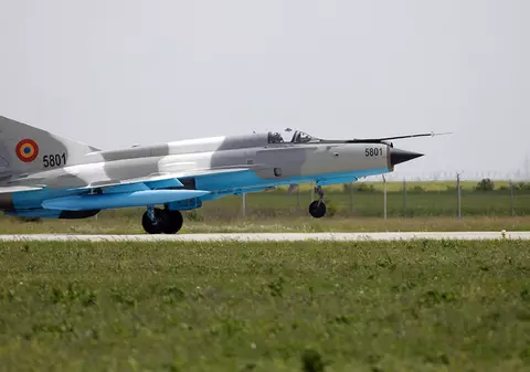 Șpan în motoare și kerosen care îngheață: detaliile năucitoare din dosarul afaceriștilor acuzați că au distrus flota de MiG-uri a României