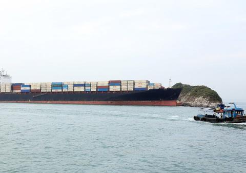 Nava de transport iraniană capturată de SUA ar putea deveni un „premiu” de război