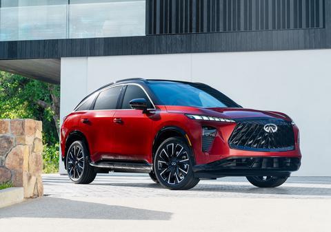 Vopsea cu aur adevărat pentru noul SUV Infiniti QX65. Cât va costa vopseaua și cât de rară este opțiunea