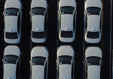 China construiește mașini electrice „de unică folosință” care ajung la fier vechi după doar doi ani