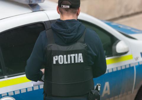 Un tânăr din Târgu Jiu a construit peste 100 de site-uri de știri clonate și a copiat conținut pentru a obține trafic și bani