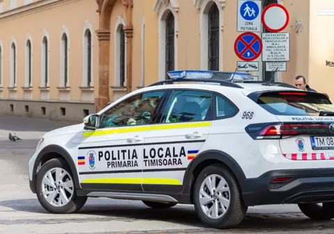 Patronul unui restaurant din Timișoara, scandal cu polițiștii în plină stradă: „Nu luați terasa”