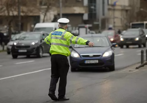 Un șofer beat a fost oprit de trei ori de polițiști în mai puțin de 48 de ore. Cu ce pedeapsă s-a ales ultima dată