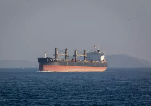 Criza Strâmtorii Ormuz: care ar fi noile rute de transport de mărfuri - mai lungi și mai scumpe