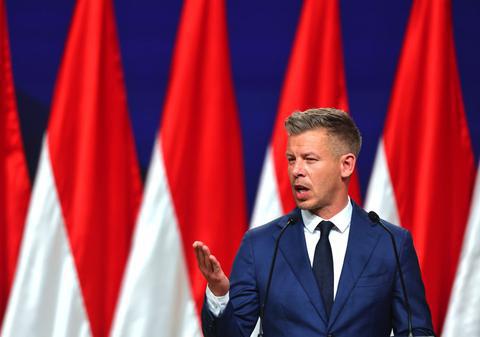 Péter Magyar vânează averea lui Viktor Orbán: „Știați că pe domeniul lui se plimbă zebre?”