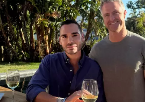 Ralf Schumacher se căsătorește în mai cu iubitul său mai tânăr cu 14 ani: „Noua mea viață, vin și dragoste! Chimie incredibilă. Mă antrenez ca lumea pentru Étienne”