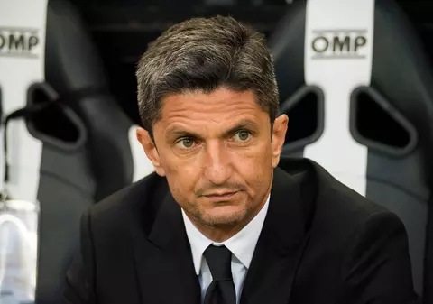 Răzvan Lucescu vine la București cu un avion privat, că să fie langa tatăl lui, Mircea Lucescu, aflat în comă în spital