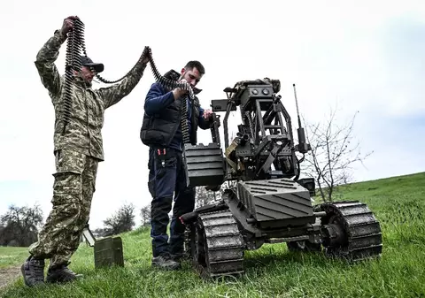 Roboții de luptă ucraineni au capturat singuri o poziție rusă, niciun om nu a participat la prima victorie a mașinilor pe linia frontului