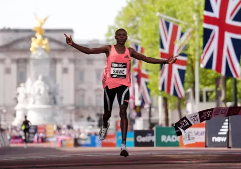 Sabastian Sawe, record mondial la Maratonul Londrei 2026. Timpul incredibil obținut | VIDEO