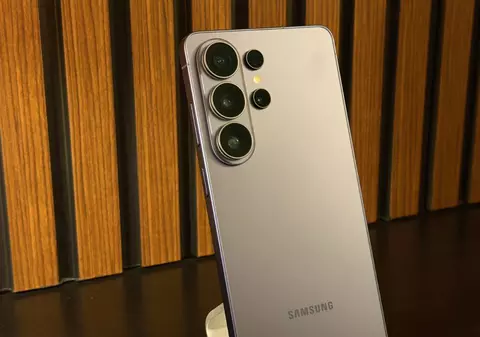 Efectul „RAMpocalipsei”: Samsung crește prețurile smartphone-urilor cu până la 200 de euro în Europa. De ce trebuie să îți schimbi telefonul acum