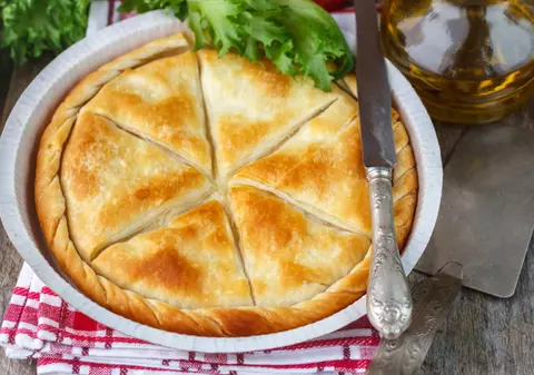 Tiropita, rețeta de plăcintă grecească cu brânză