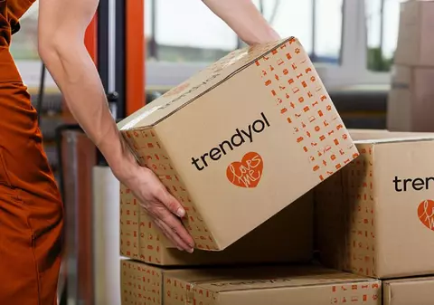 10.000 de firme românești vând deja pe Trendyol: a fost cea mai descărcată aplicație în perioada de vânzări de Black Friday