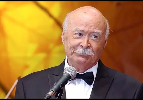 Tudor Gheorghe a leșinat în camera hotelului Moldova din Iași, s-a lovit la cap și a ajuns de urgență la spital